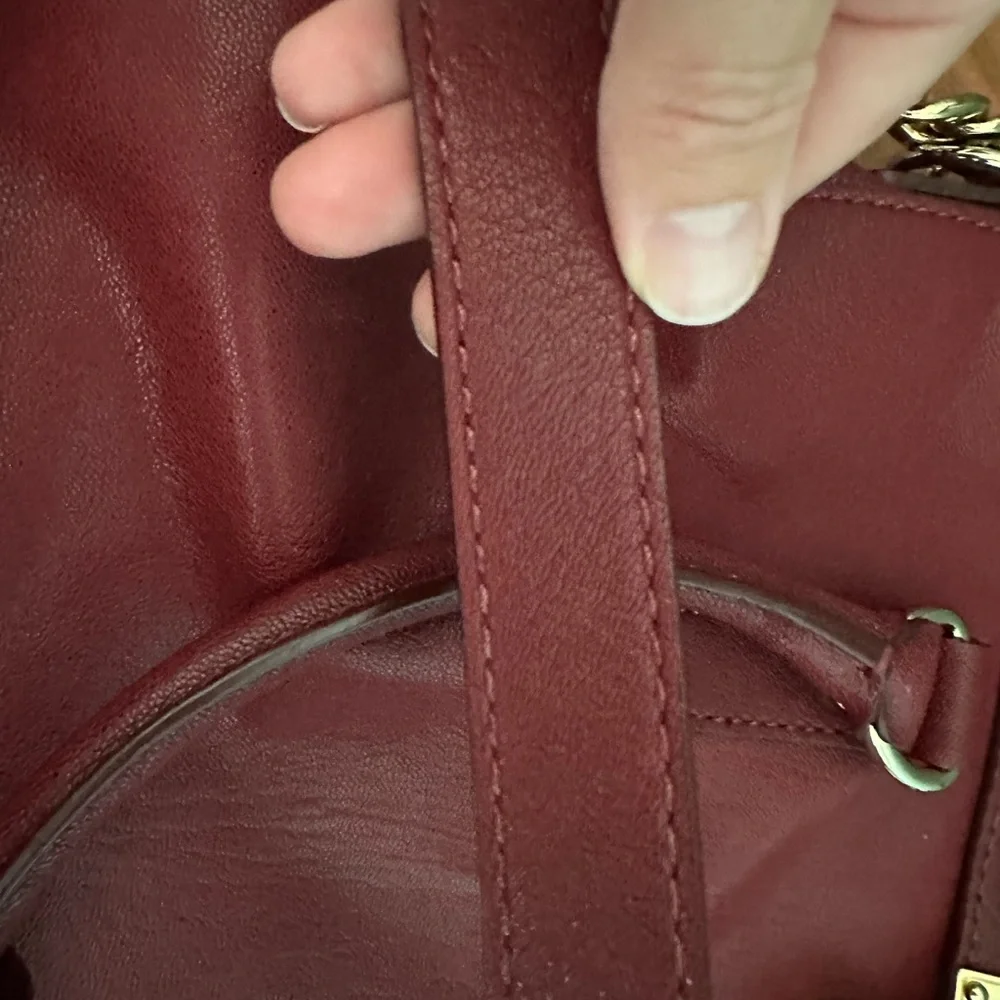 Classic Michael Kors Hamilton Leather Satchel, Size Large in Wine - Picture 11 of 11